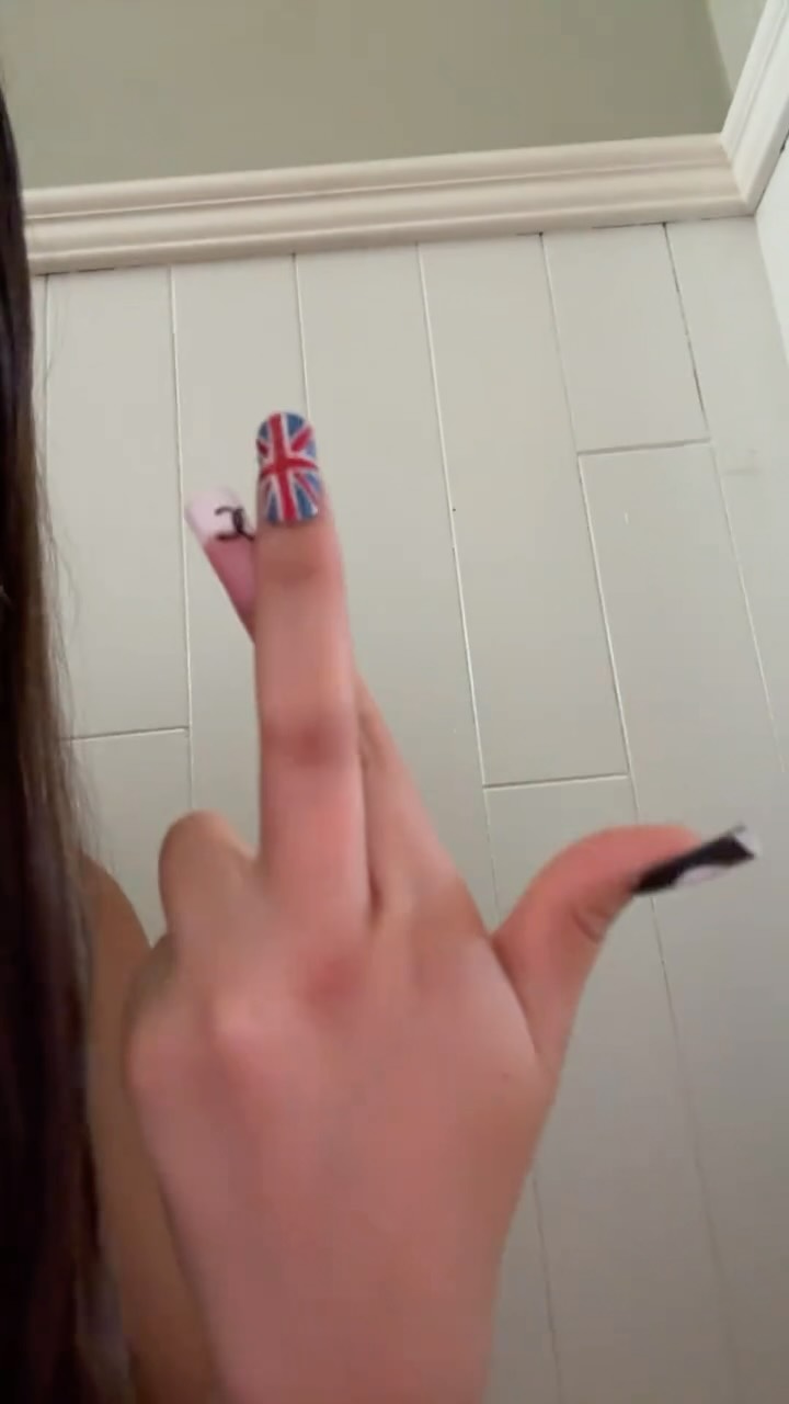 Union Jack detail custom nails by Yuri Nails
